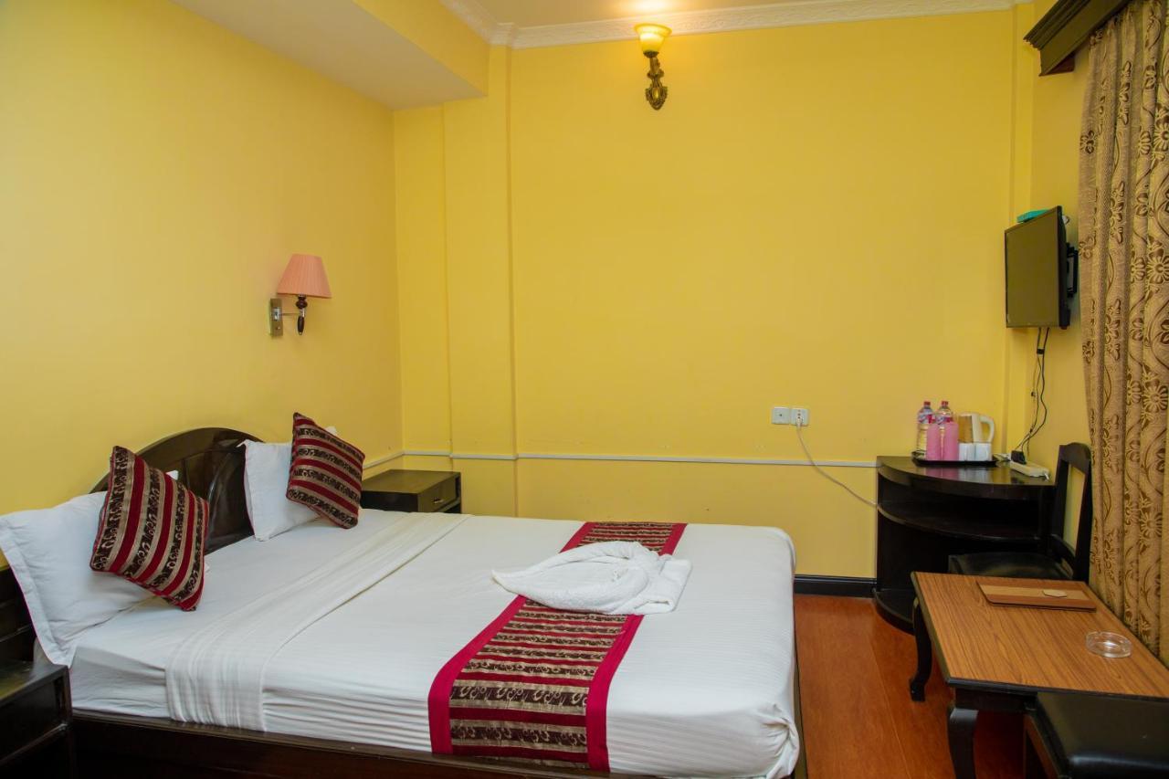 Hotel Bougainvillea Pokhara Exterior photo