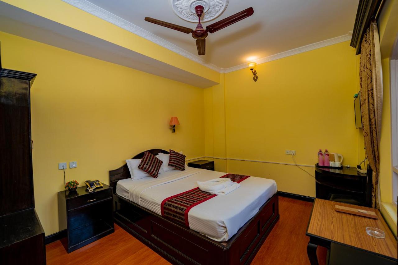 Hotel Bougainvillea Pokhara Exterior photo