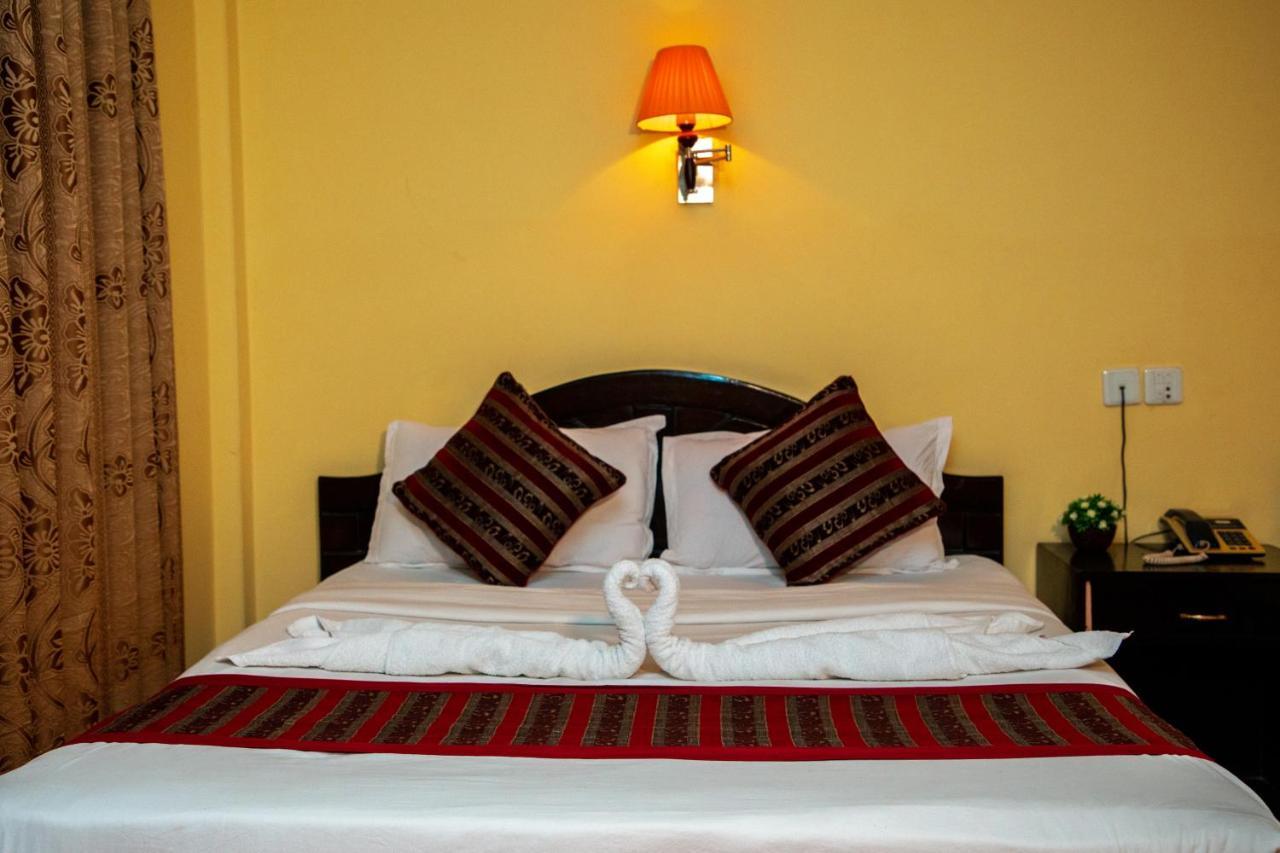 Hotel Bougainvillea Pokhara Exterior photo