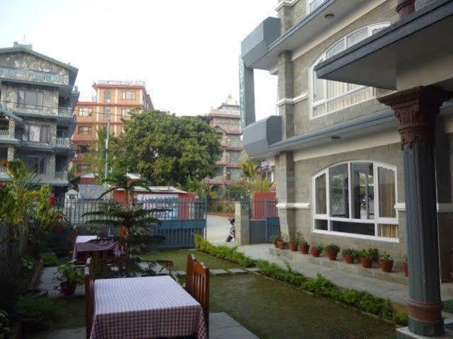 Hotel Bougainvillea Pokhara Exterior photo
